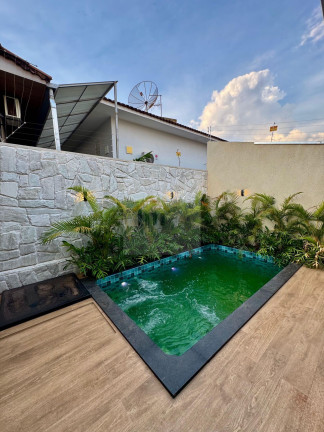 Imagem Casa com 3 Quartos à Venda, 160 m² em Goiânia 2 - Goiânia Imagem Casa com 3 Quartos à Venda, 160 m² em Goiânia 2 - Goiânia