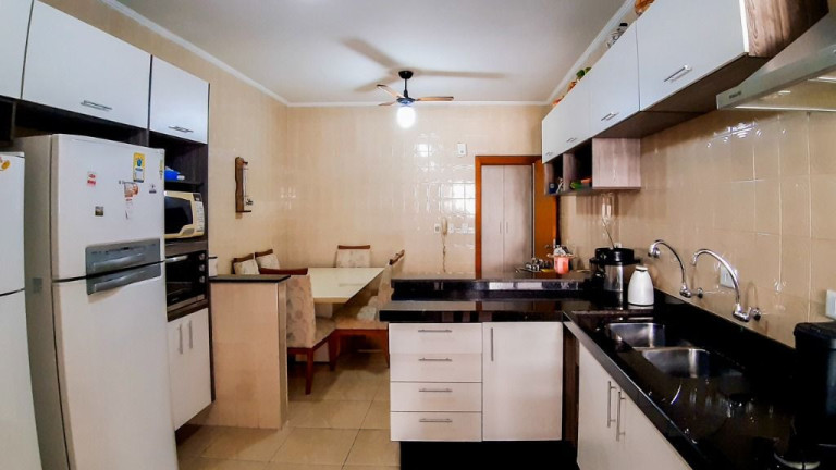 Imagem Apartamento com 3 Quartos à Venda, 170 m² em Pitangueiras - Guarujá Imagem Apartamento com 3 Quartos à Venda, 170 m² em Pitangueiras - Guarujá
