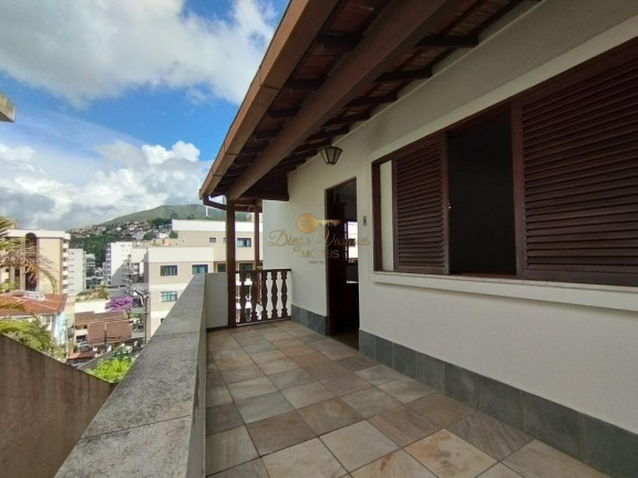 Imagem Casa com 5 Quartos à Venda, 210 m² em Agriões - Teresópolis