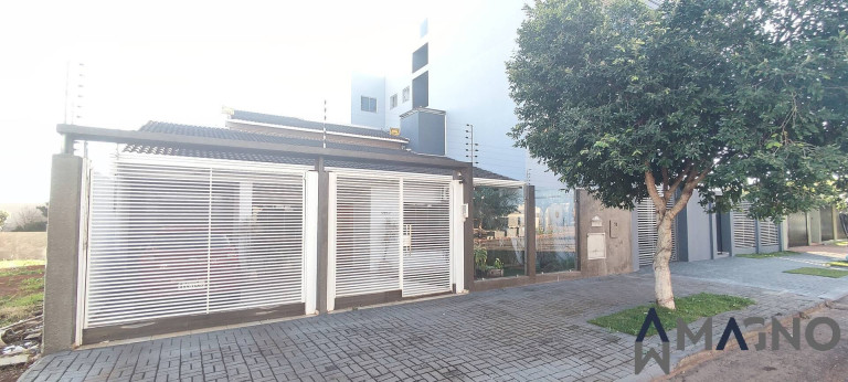 Imagem Sobrado com 5 Quartos à Venda, 444 m² em Coqueiral - Cascavel