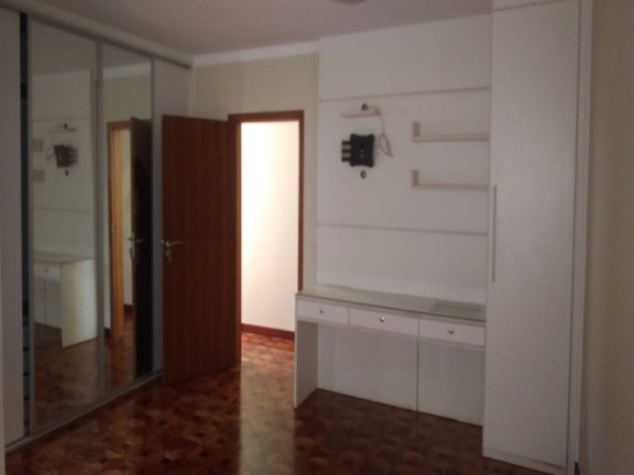 Imagem Casa com 3 Quartos para Alugar, 250 m² em Jardim Das Laranjeiras - São Paulo