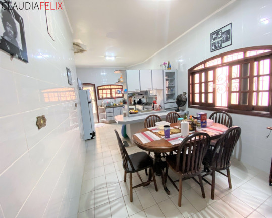Imagem Imóvel com 3 Quartos à Venda, 358 m² em Canto Do Forte - Praia Grande