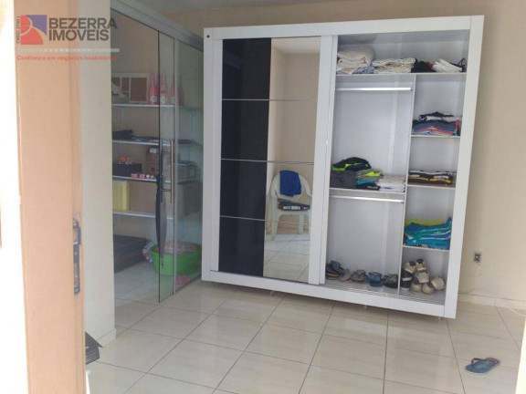 Imagem Casa com 5 Quartos à Venda, 228 m² em Lagoa Nova - Natal