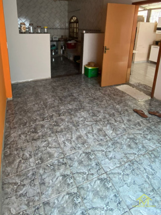 Imagem Casa com 5 Quartos à Venda, 315 m² em Guaranhuns - Vila Velha Imagem Casa com 5 Quartos à Venda, 315 m² em Guaranhuns - Vila Velha