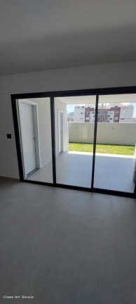 Imagem Casa com 3 Quartos à Venda, 200 m² em Ingleses Norte - Florianópolis