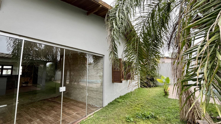 Imagem Casa com 3 Quartos à Venda, 143 m² em Igara - Canoas Imagem Casa com 3 Quartos à Venda, 143 m² em Igara - Canoas