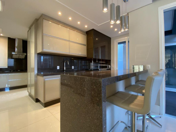 Imagem Sobrado com 5 Quartos à Venda, 300 m² em Zona Nova - Capao Da Canoa