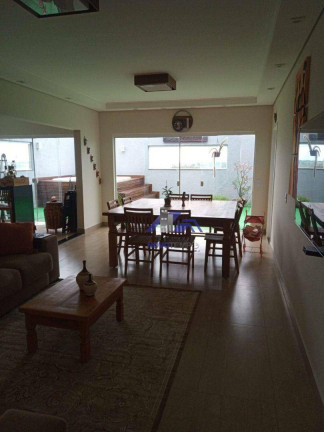 Imagem Imóvel com 3 Quartos à Venda, 232 m² em Concórdia Ii - Araçatuba Imagem Imóvel com 3 Quartos à Venda, 232 m² em Concórdia Ii - Araçatuba