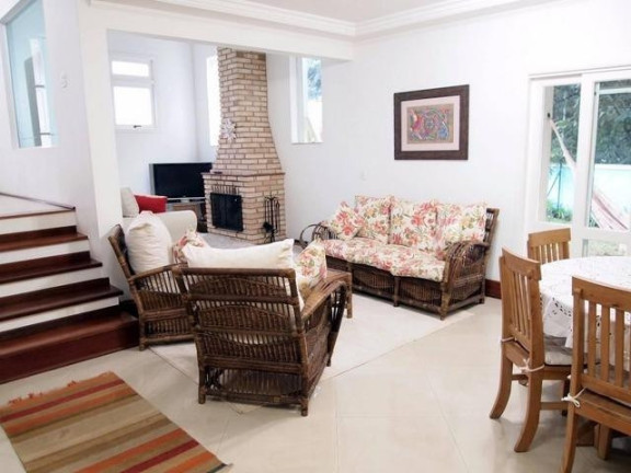 Casa com 4 Quartos à Venda, 240 m² em Aldeia Da Fazendinha - Carapicuíba