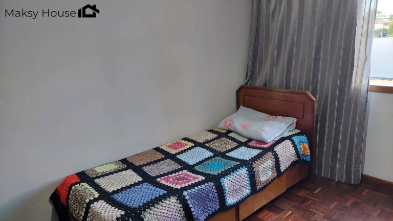 Imagem Casa com 4 Quartos à Venda, em Boqueirão - Curitiba Imagem Casa com 4 Quartos à Venda, em Boqueirão - Curitiba