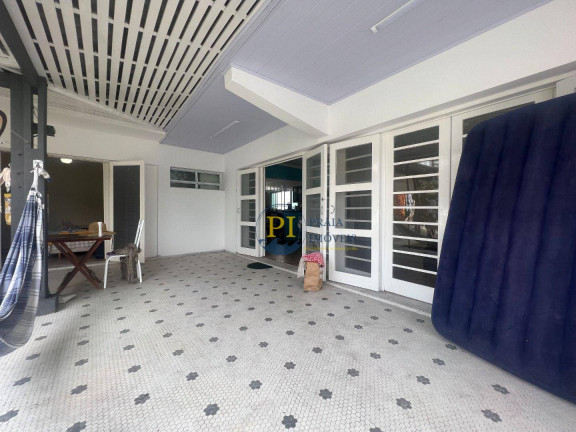 Imagem Casa com 4 Quartos à Venda, 251 m² em Canto Do Forte - Praia Grande Imagem Casa com 4 Quartos à Venda, 251 m² em Canto Do Forte - Praia Grande