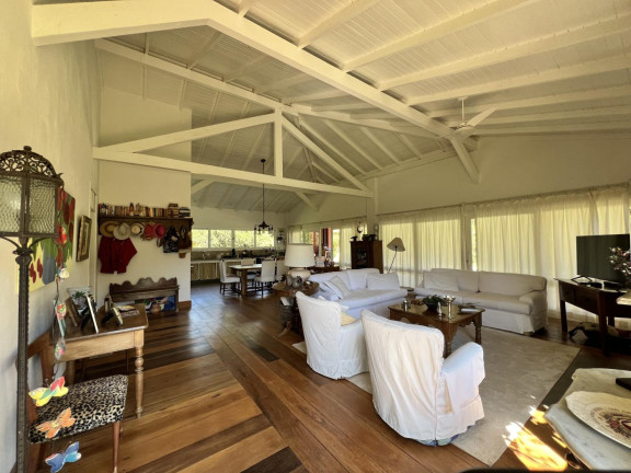 Imagem Casa com 4 Quartos à Venda, 300 m² em São João Do Rio Vermelho - Florianópolis Imagem Casa com 4 Quartos à Venda, 300 m² em São João Do Rio Vermelho - Florianópolis