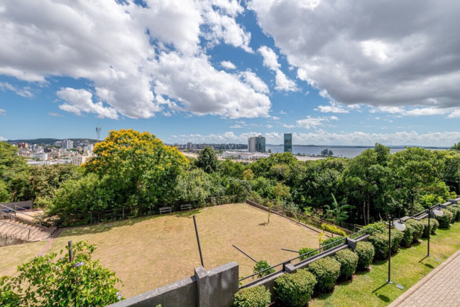 Imagem Imóvel com 3 Quartos à Venda, 150 m² em Cristal - Porto Alegre Imagem Imóvel com 3 Quartos à Venda, 150 m² em Cristal - Porto Alegre
