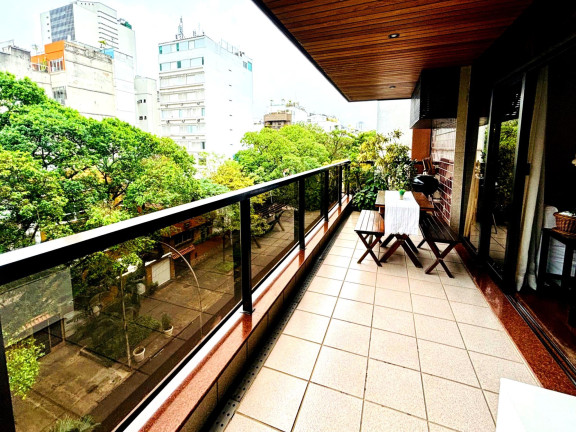 Imagem Imóvel com 3 Quartos à Venda, 145 m² em Ipanema - Rio De Janeiro Imagem Imóvel com 3 Quartos à Venda, 145 m² em Ipanema - Rio De Janeiro