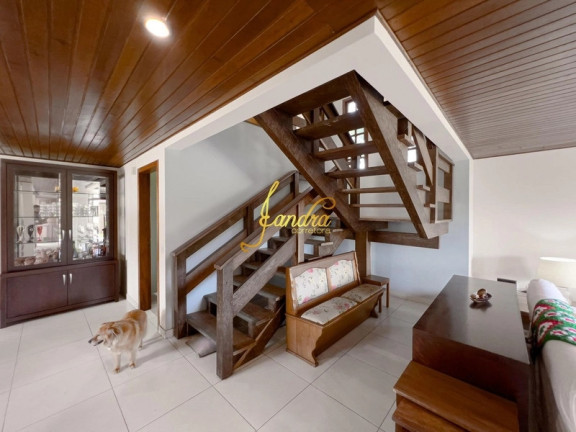 Imagem Sobrado com 4 Quartos à Venda, 350 m² em Centro - Xangri-la