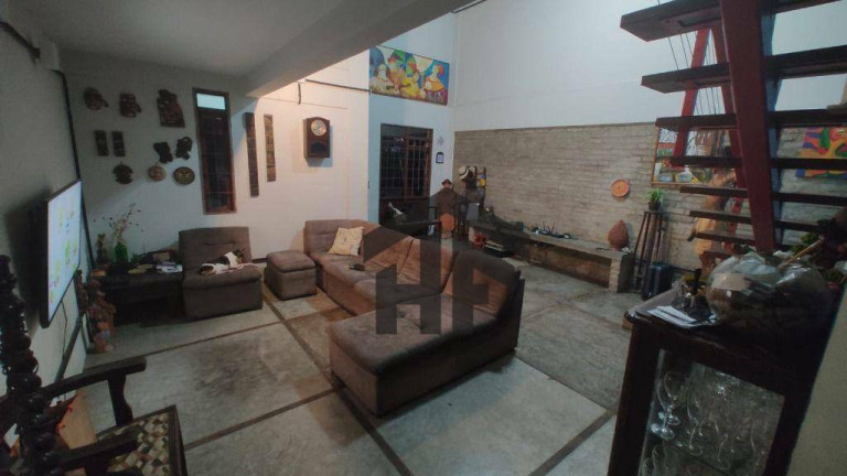 Imagem Casa com 4 Quartos à Venda, 290 m² em Campo Grande - Recife