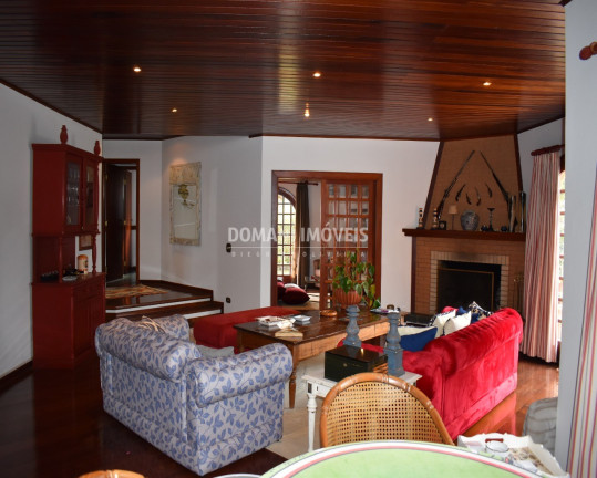 Imagem Casa com 4 Quartos à Venda, 530 m² em Região Do Alto Da Vila Inglesa - Campos Do Jordão Imagem Casa com 4 Quartos à Venda, 530 m² em Região Do Alto Da Vila Inglesa - Campos Do Jordão