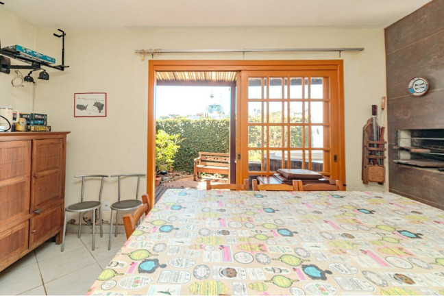Imagem Casa com 3 Quartos à Venda, 160 m² em Chácara Das Pedras - Porto Alegre Imagem Casa com 3 Quartos à Venda, 160 m² em Chácara Das Pedras - Porto Alegre