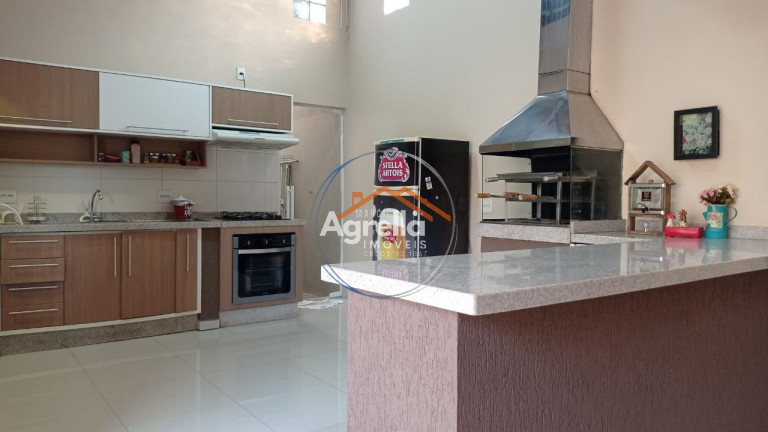 Imagem Casa com 3 Quartos à Venda, 260 m² em Jardim Patrícia - Mogi Mirim Imagem Casa com 3 Quartos à Venda, 260 m² em Jardim Patrícia - Mogi Mirim