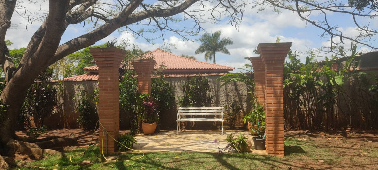 Imagem Chácara com 5 Quartos à Venda, 3 m² em Cercadinho - Alambari Imagem Chácara com 5 Quartos à Venda, 3 m² em Cercadinho - Alambari