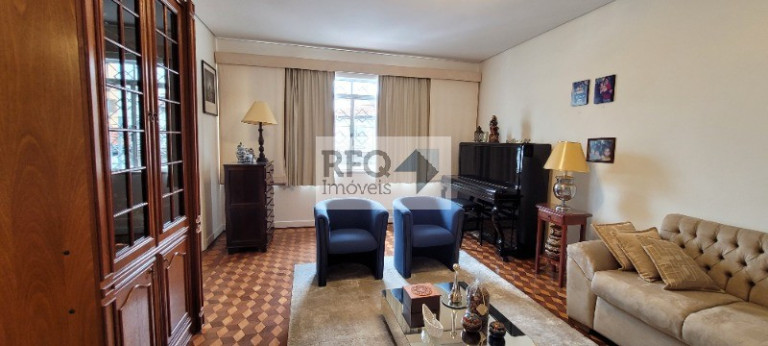Casa com 3 Quartos à Venda, 337 m² em Vila Monumento - São Paulo