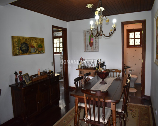 Imagem Casa com 4 Quartos à Venda, 118 m² em Região Do Atalaia - Campos Do Jordão Imagem Casa com 4 Quartos à Venda, 118 m² em Região Do Atalaia - Campos Do Jordão