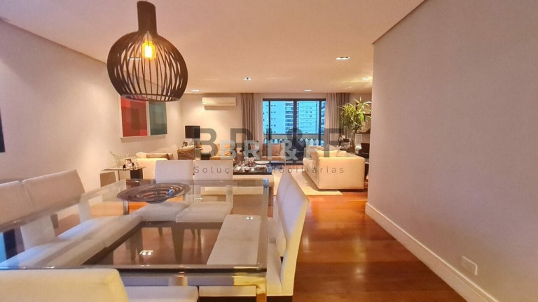 Imagem Apartamento com 3 Quartos para Alugar, 240 m² em Campo Belo - São Paulo Imagem Apartamento com 3 Quartos para Alugar, 240 m² em Campo Belo - São Paulo
