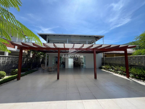 Imagem Sobrado com 4 Quartos à Venda, 257 m² em Barra Do Sai - Itapoá
