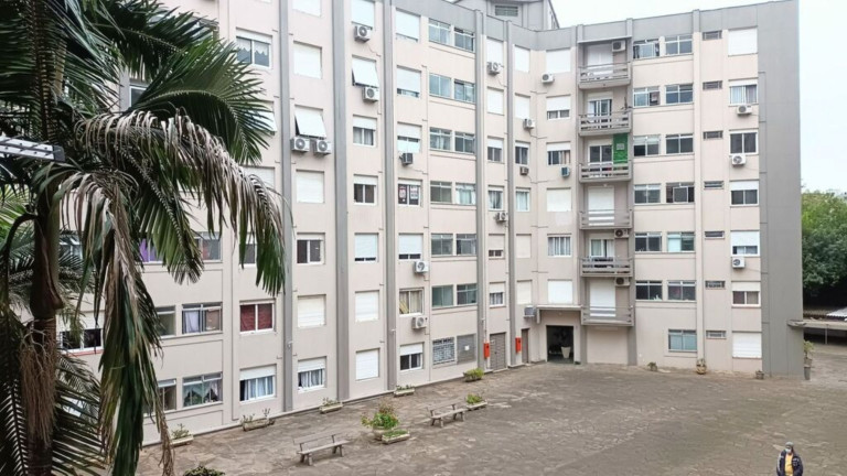 Imagem Imóvel com 1 Quarto à Venda, 41 m² em Jardim Lindóia - Porto Alegre Imagem Imóvel com 1 Quarto à Venda, 41 m² em Jardim Lindóia - Porto Alegre