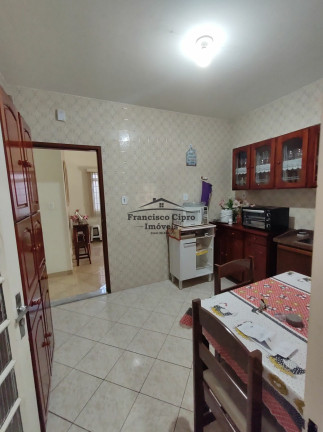 Imagem Casa com 3 Quartos à Venda, 230 m² em Pedregulho - Guaratinguetá Imagem Casa com 3 Quartos à Venda, 230 m² em Pedregulho - Guaratinguetá