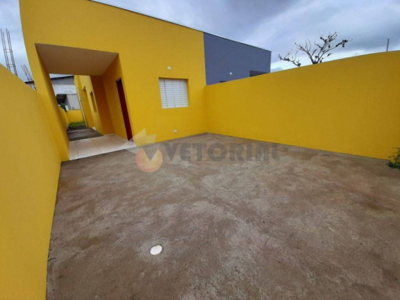 Imagem Casa com 2 Quartos à Venda, 50 m²