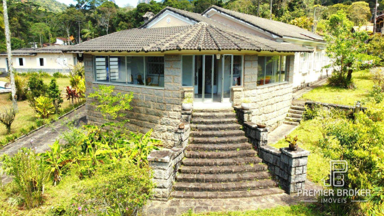 Imagem Casa com 4 Quartos à Venda, 354 m² em Granja Guarani - Teresópolis Imagem Casa com 4 Quartos à Venda, 354 m² em Granja Guarani - Teresópolis