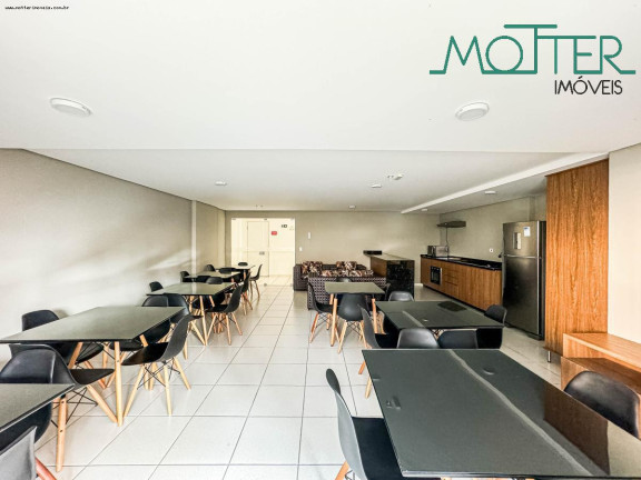 Imagem Apartamento com 1 Quarto à Venda, 27 m² em Centro - Curitiba
