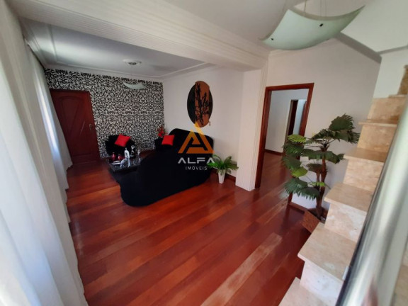 Imagem Casa com 4 Quartos à Venda, 200 m² Imagem Casa com 4 Quartos à Venda, 200 m²