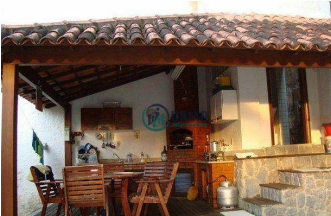 Imagem Casa com 3 Quartos à Venda, 370 m² em Itacoatiara - Niterói Imagem Casa com 3 Quartos à Venda, 370 m² em Itacoatiara - Niterói