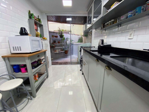 Imagem Imóvel com 1 Quarto à Venda, em Petrópolis - Porto Alegre Imagem Imóvel com 1 Quarto à Venda, em Petrópolis - Porto Alegre