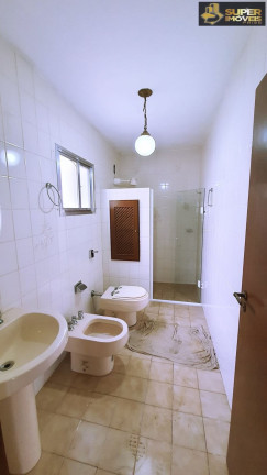 Imagem Casa com 3 Quartos à Venda, 360 m² em Centro - Pelotas