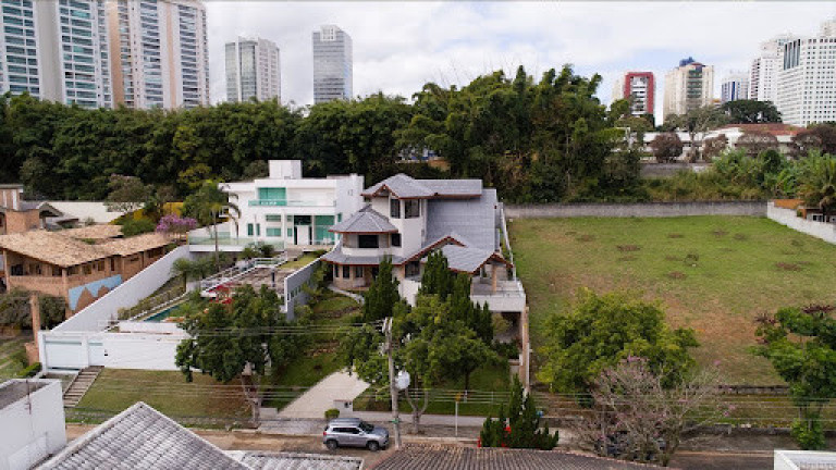 Sobrado com 5 Quartos à Venda, 700 m² em Jardim Das Colinas - São José Dos Campos