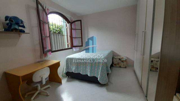 Imagem Casa com 3 Quartos à Venda, 180 m² em Vila Carmosina - São Paulo Imagem Casa com 3 Quartos à Venda, 180 m² em Vila Carmosina - São Paulo