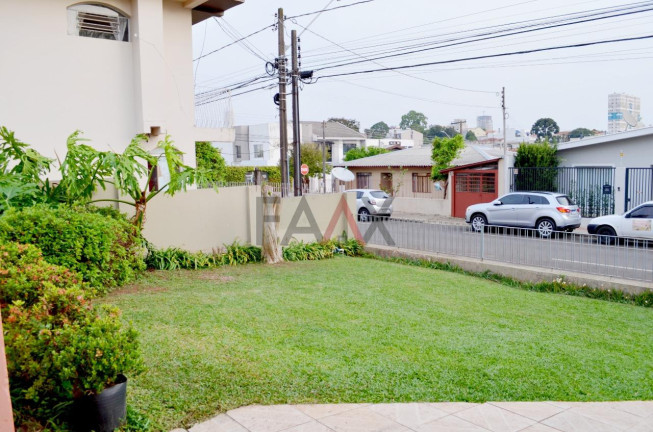 Imagem Casa com 4 Quartos à Venda, 409 m² em Centro - Guarapuava Imagem Casa com 4 Quartos à Venda, 409 m² em Centro - Guarapuava