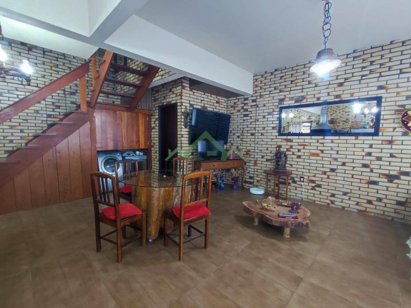 Imagem Casa com 3 Quartos à Venda, 143 m² em Centro - Balneário Barra Do Sul