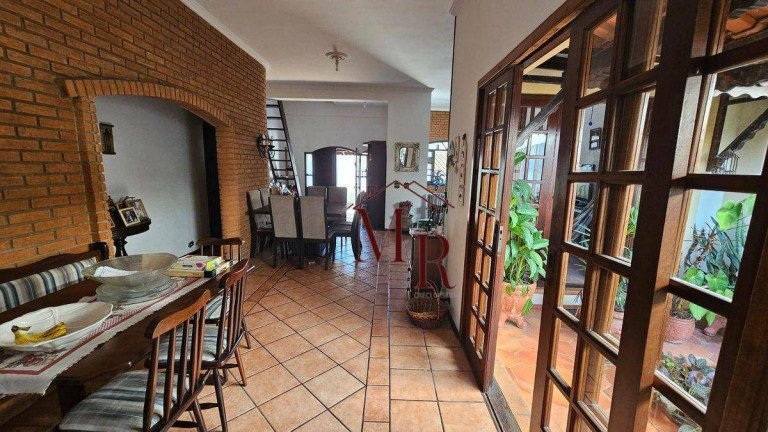 Imagem Casa com 3 Quartos à Venda, 165 m² em Canto Do Forte - Praia Grande Imagem Casa com 3 Quartos à Venda, 165 m² em Canto Do Forte - Praia Grande