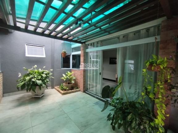 Imagem Casa com 2 Quartos à Venda, 300 m² em Bom Retiro - Uberaba Imagem Casa com 2 Quartos à Venda, 300 m² em Bom Retiro - Uberaba