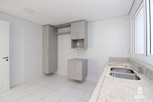 Imagem Imóvel com 4 Quartos à Venda, em Menino Deus - Porto Alegre Imagem Imóvel com 4 Quartos à Venda, em Menino Deus - Porto Alegre