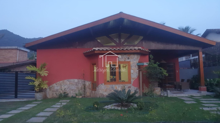 Imagem Casa de Condomínio com 6 Quartos à Venda, 225 m² em Lázaro - Ubatuba