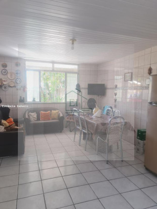 Imagem Casa com 5 Quartos à Venda, 194 m² em Vila Geny - Itaguaí