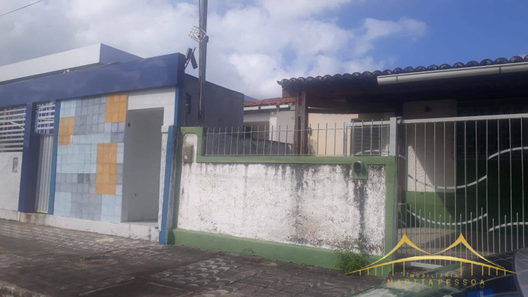 Imagem Casa com 5 Quartos à Venda, 214 m² em Lagoa Nova - Natal