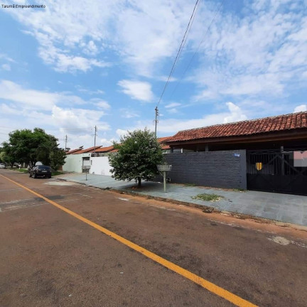 Imóvel com 3 Quartos à Venda,  em Sinop - Sinop