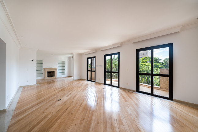 Apartamento com 4 Quartos à Venda, 313 m² em Moema - São Paulo