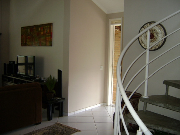 Imagem Casa com 3 Quartos à Venda, 1.200 m² em Portaria 24 Horas! - Mairiporã